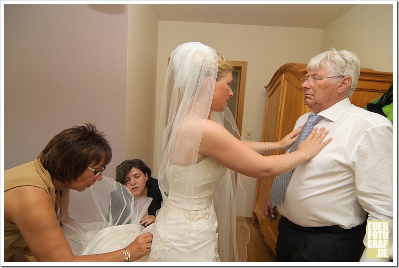 hochzeit atelier eupen hochzeitsfotograf aachen 02 thumb Grenzenlos: Hochzeit im Atelier Eupen (B)