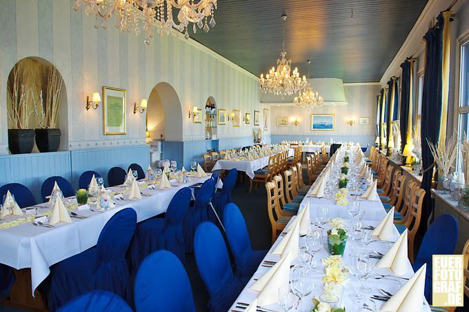 Hochzeit im Restaurant Altes Fischerhaus mit Blue Bar, Düsseldorf Benrath, Hochzeitsfotograf