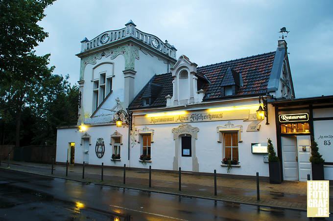 Hochzeit im Restaurant Altes Fischerhaus mit Blue Bar, Düsseldorf Benrath, Hochzeitsfotograf