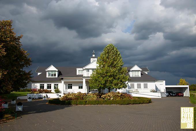 Hochzeit im Golfclub Sankt Urbanus, Köln. Dr. Velte Golf. Hochzeitsfotograf Köln