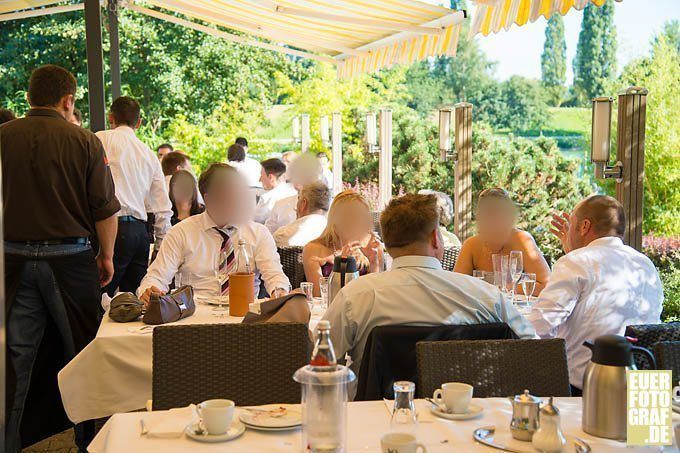 Hochzeit im Land´s End Wasserski Restaurant in Langenfeld. Hochzeitsfotos von Euerfotograf.de