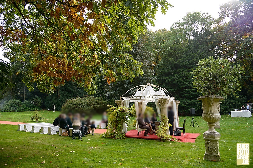 Residenz Uhlenhorst Mühlheim Trauung aussen Freiluft Hochzeitsfotografie